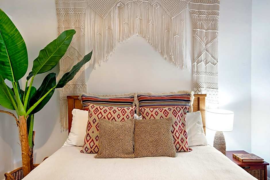 Manly Waves Studios & Apartments