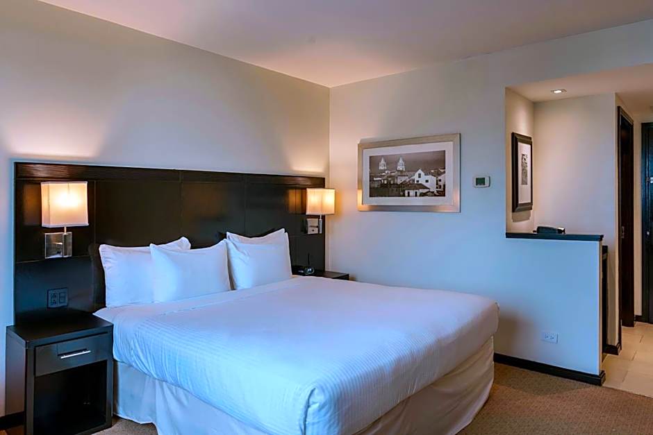 Courtyard by Marriott Panama Metromall