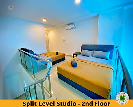 Studio - Split Level
