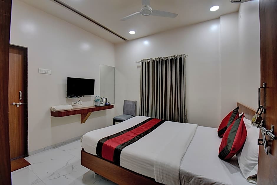HOTEL D GRAND