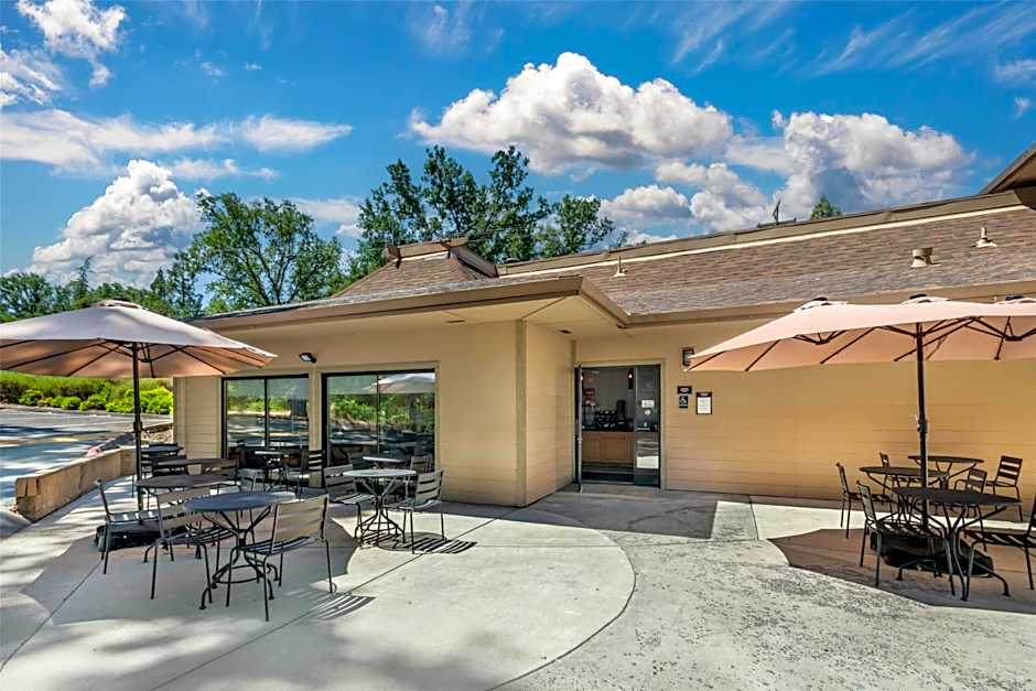 Best Western Plus Sonora Oaks Hotel & Conference Center