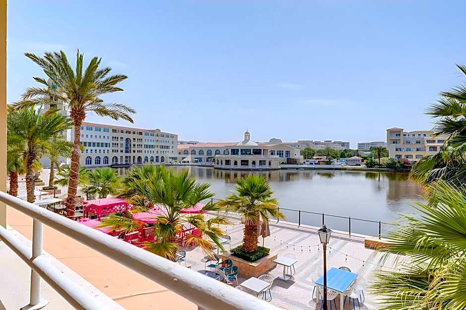 Millennium Lakeview Hotel