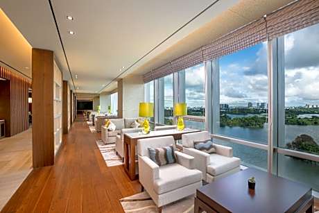 Club Premier Lake Double