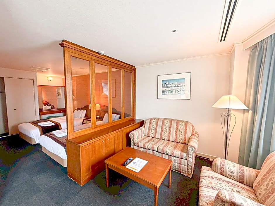 Photo 1 of 16 of Executive 2 Beds