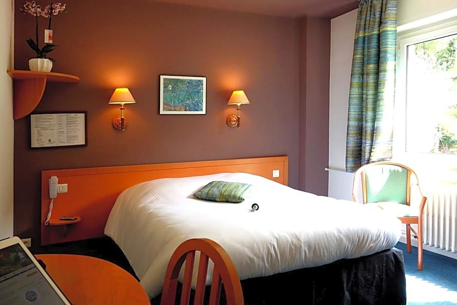 Logis Hôtel - Restaurant Aux Bruyères