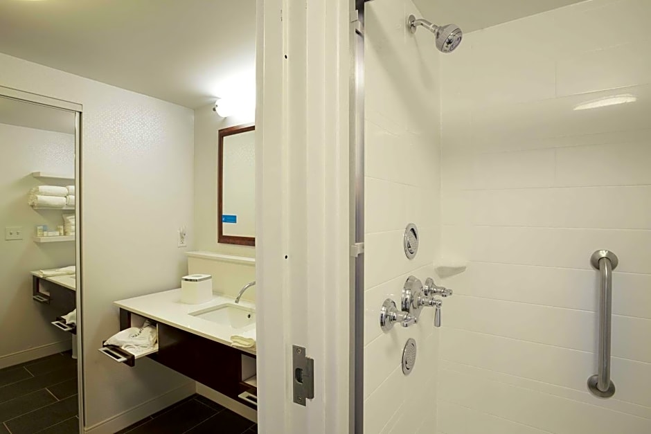 Hampton Inn By Hilton & Suites Cincinnati/Kenwood, OH