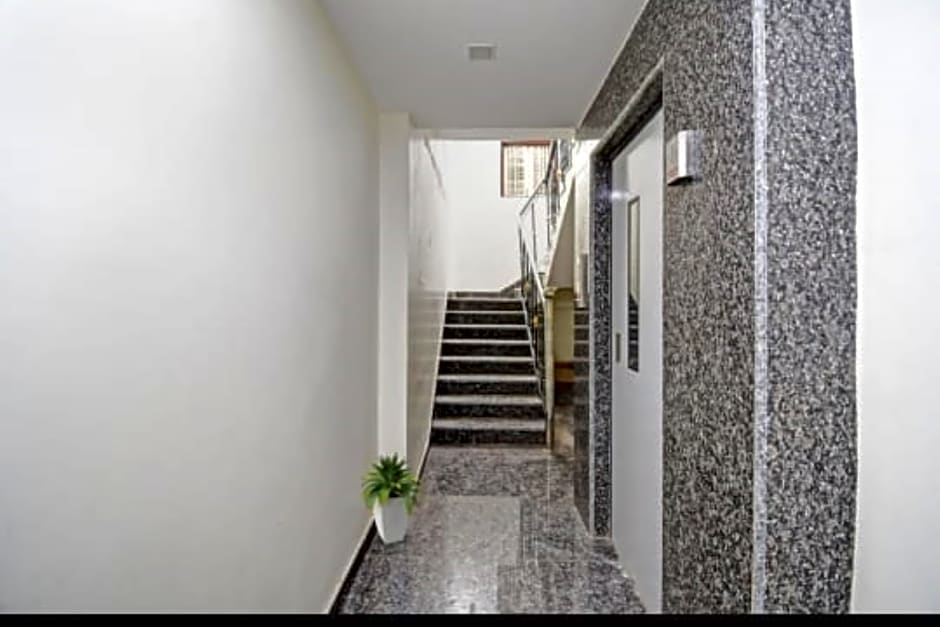 Goroomgo Jheel Mahal New Town West Bengal