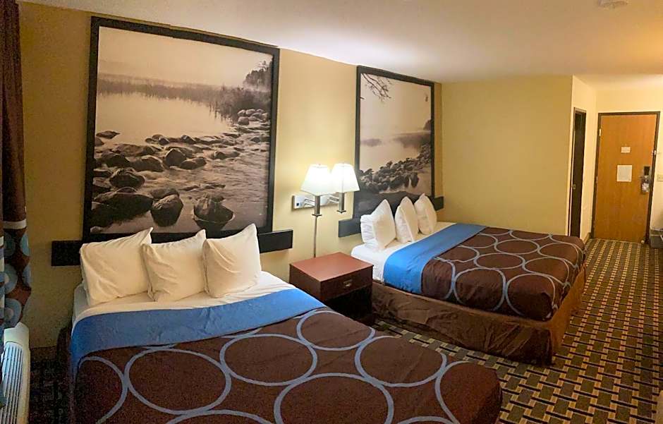 Super 8 by Wyndham Chisago City