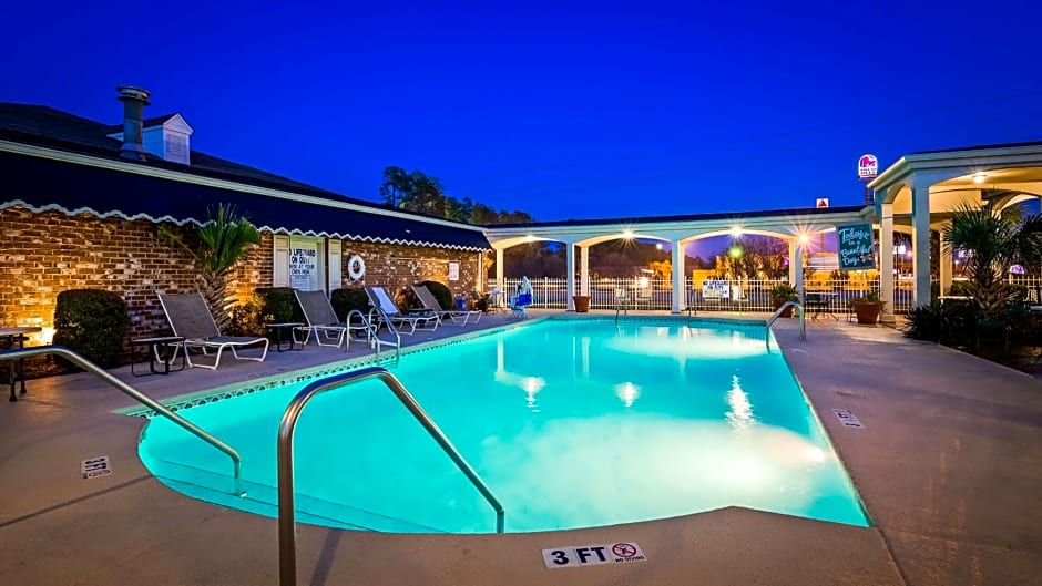 Best Western PLUS Santee Inn