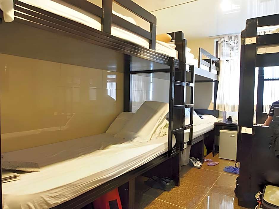 Day And Night Hostel