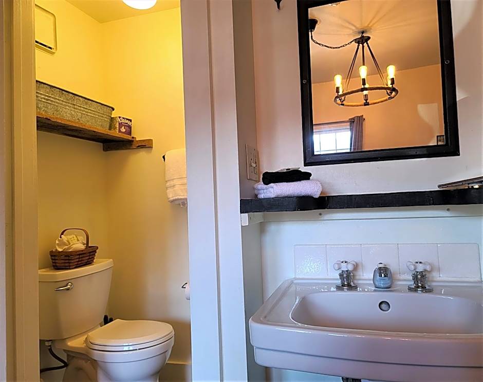 Mrs. Anderson's Lodging