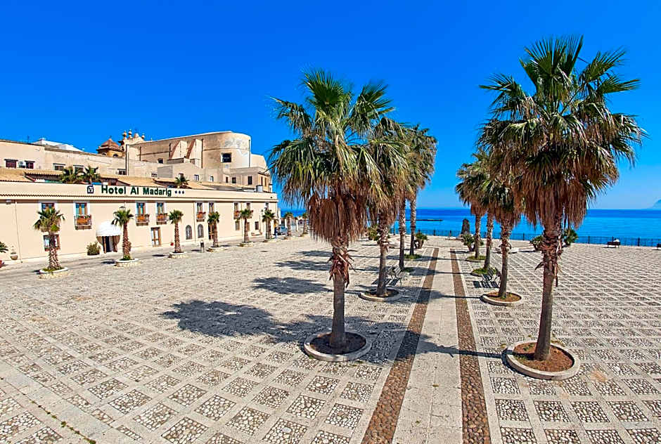 Hotel Al Madarig