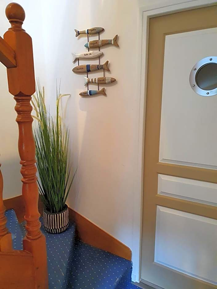 LA MARINA-Center-Parking-StationtoParis