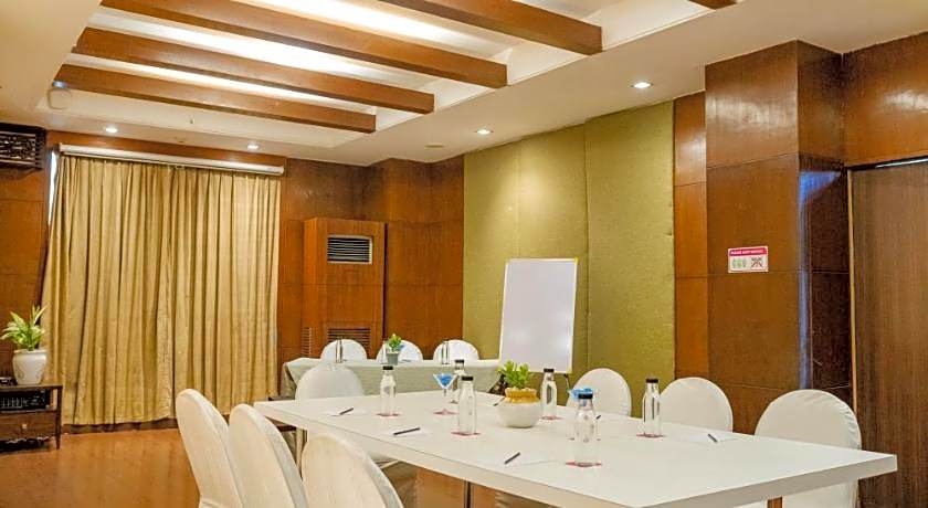 Royal Orchid Central Jaipur, Bani Park