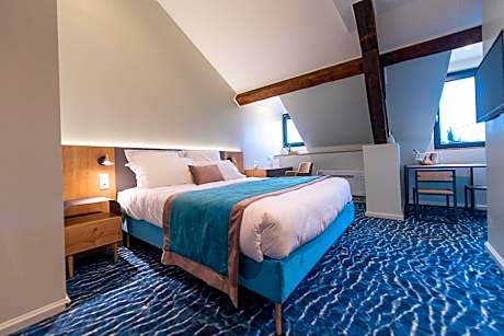 Deluxe Double Room with Shower