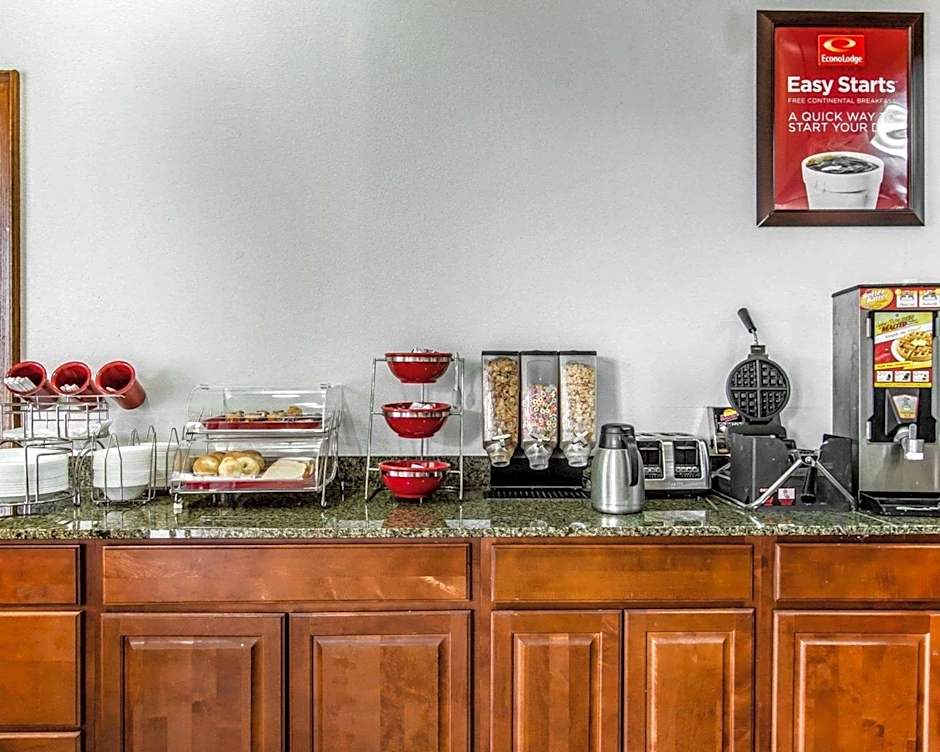 Econo Lodge Inn & Suites Enterprise