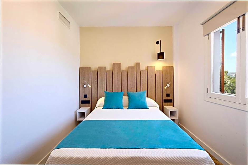 azuLine Apartamentos Can Sanso