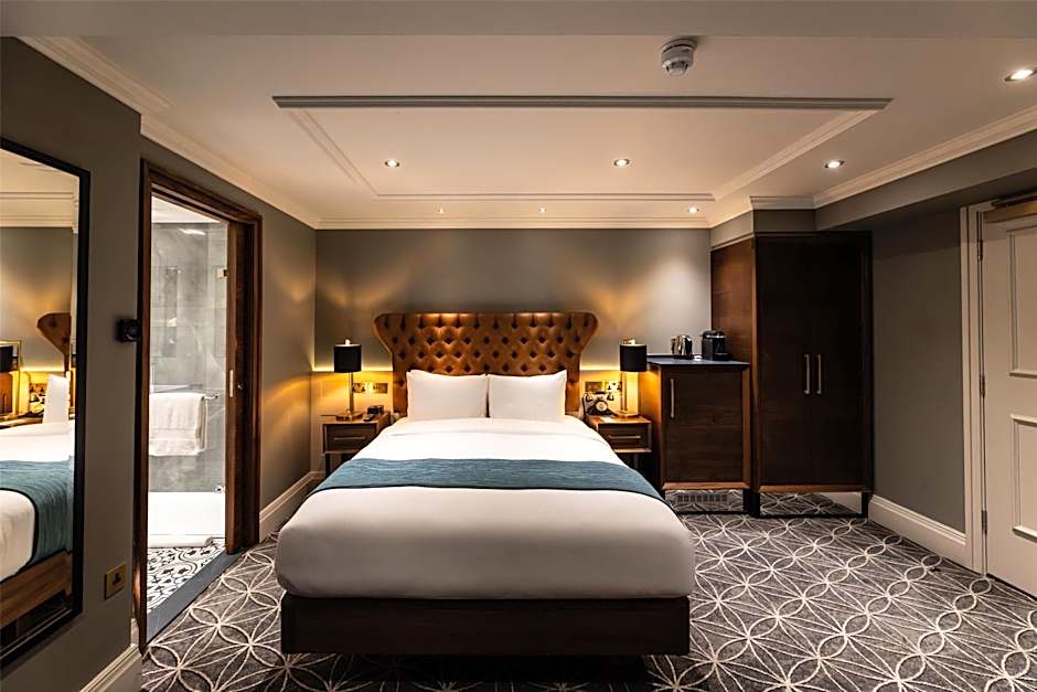 100 Queen's Gate Hotel London, Curio Collection by Hilton