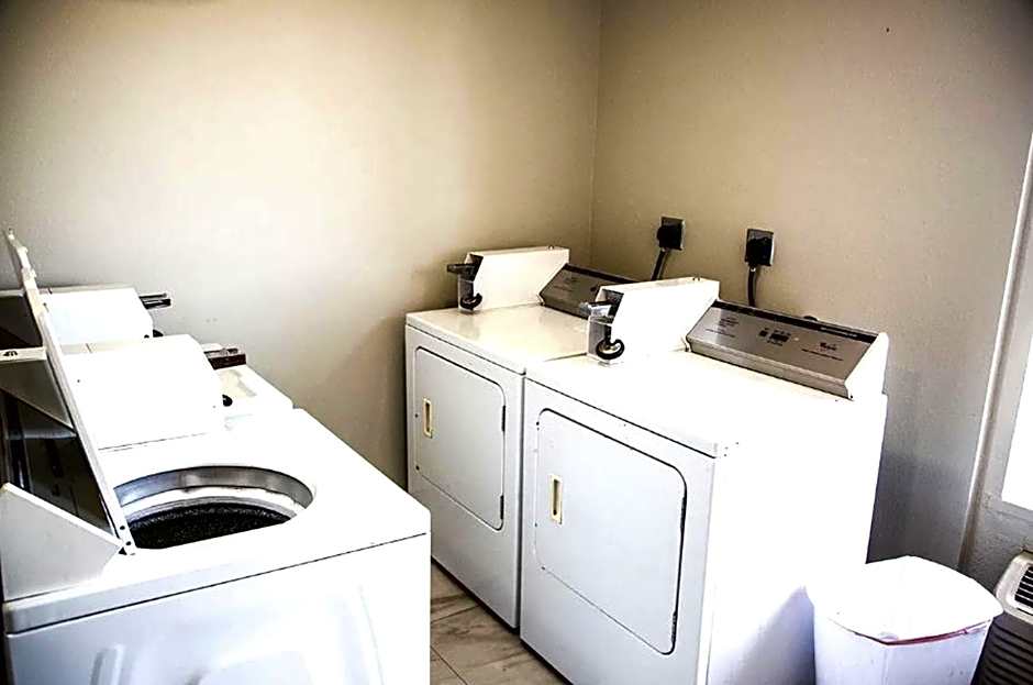 TownHouse Extended Stay Hotel Downtown
