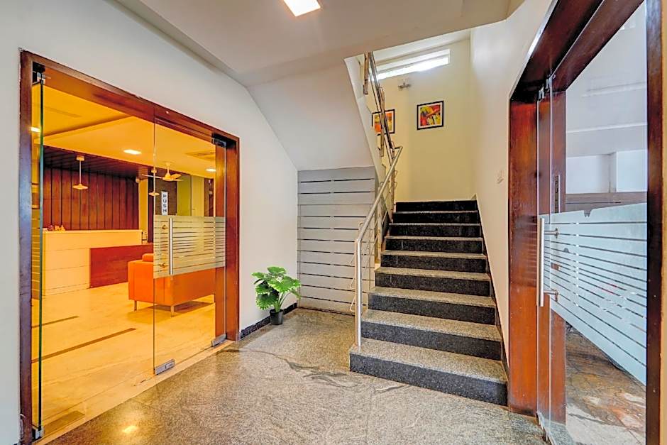 Townhouse 1116 G Silver Hotels – Chennai, IL