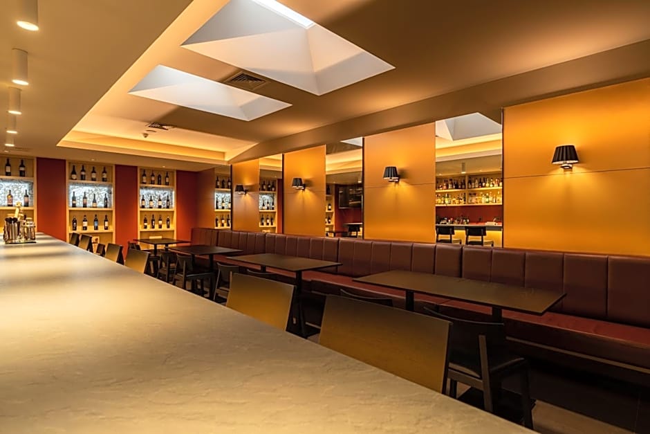 Hotel Girassol - Suite Hotel