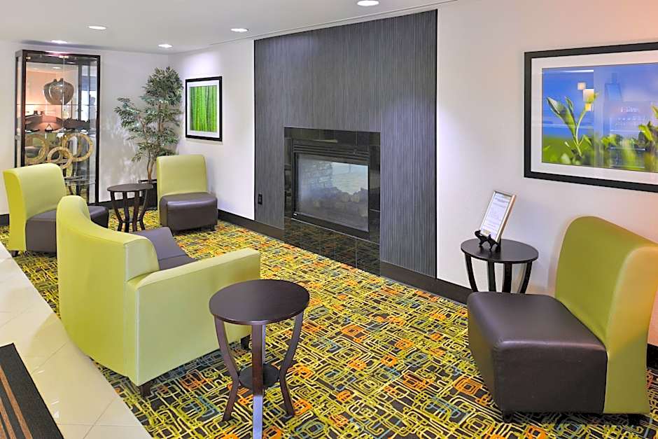 Elimwood Hotel, A Ramada by Wyndham
