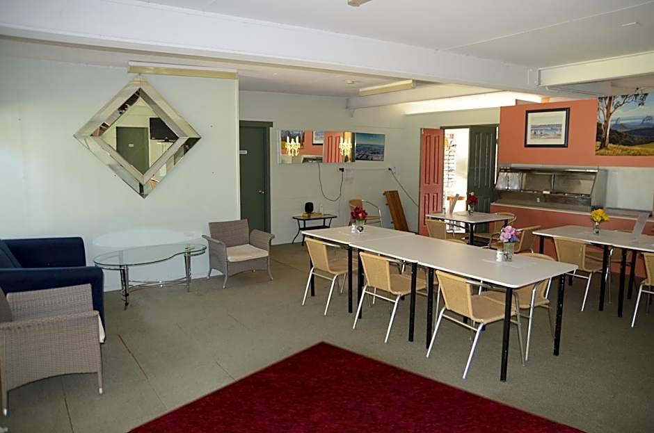 Beerwah Glasshouse Motel