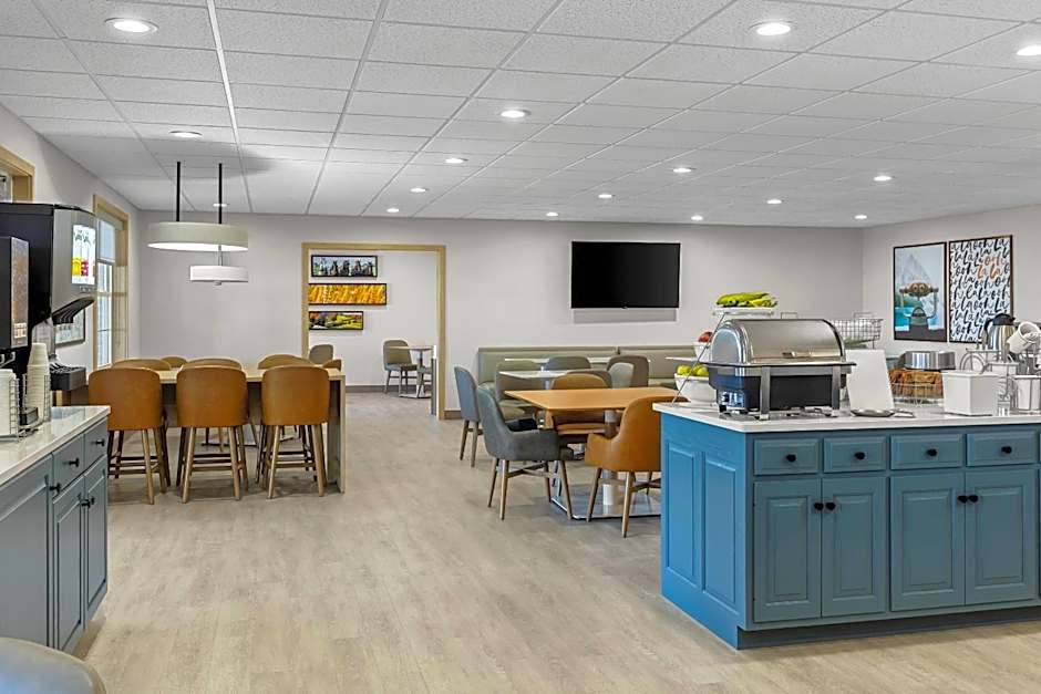 Comfort Suites Hotel and Conference Center