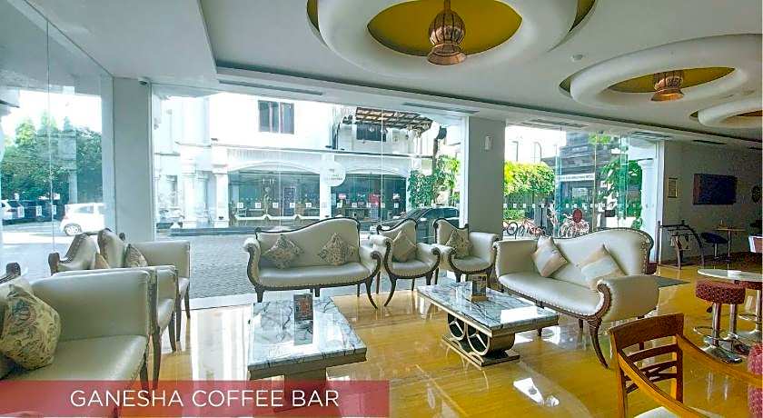 Ramada Suites By Wyndham Solo