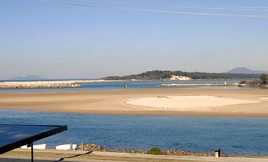 Marcel Towers Holiday Apartments