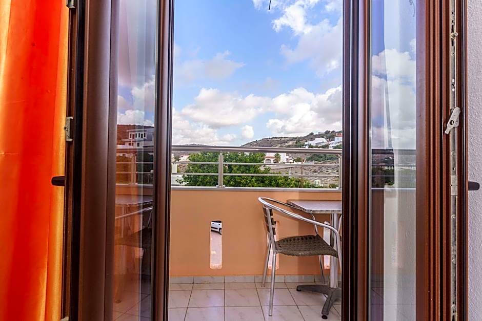 Alexander Beach Hotel