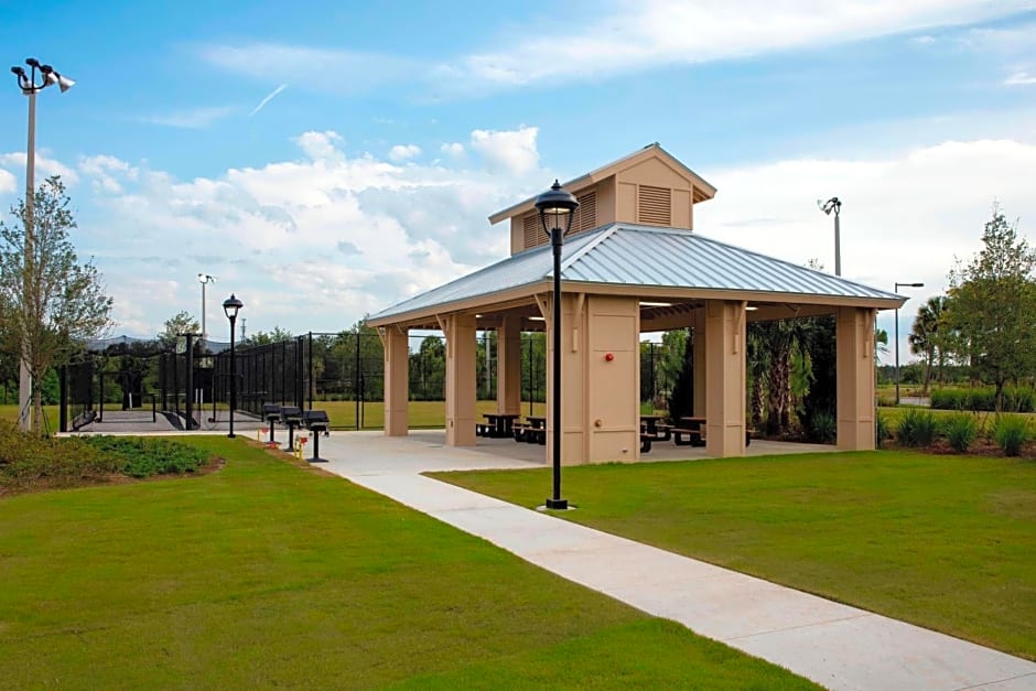 TownePlace Suites Orlando at FLAMINGO CROSSINGS® Town Center/Western Entrance
