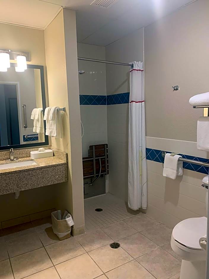 Cobblestone Suites - Oshkosh