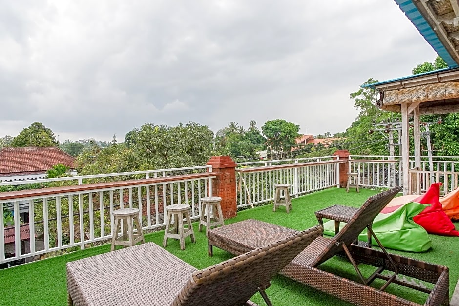 Kememai Hostel