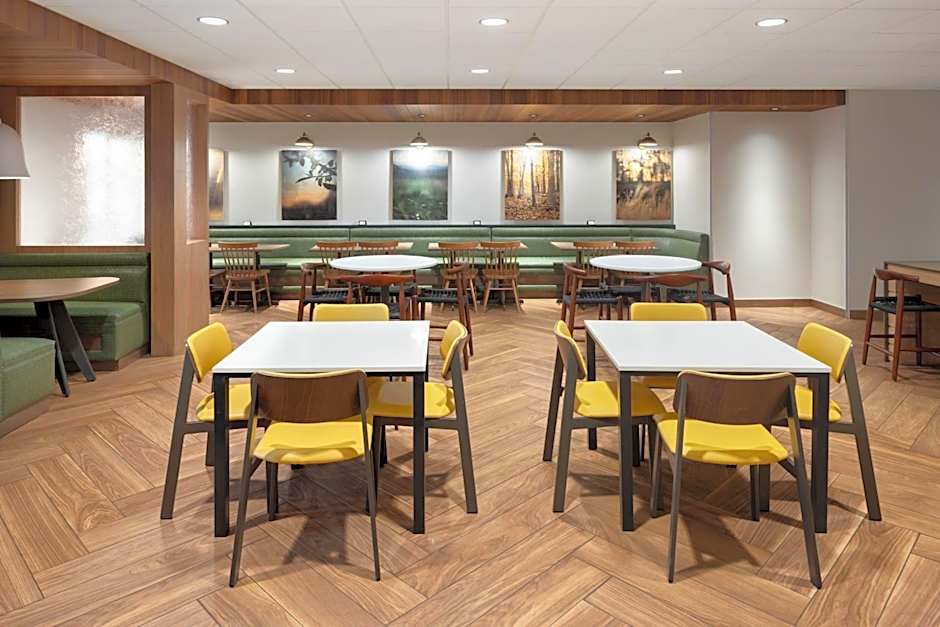 Fairfield by Marriott Inn & Suites West Kelowna