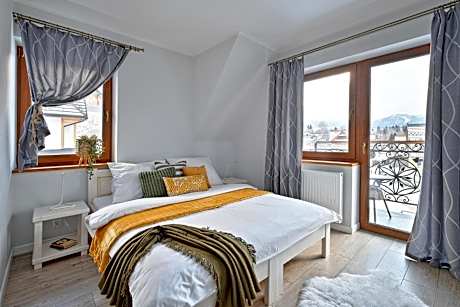 Double Room with Mountain View