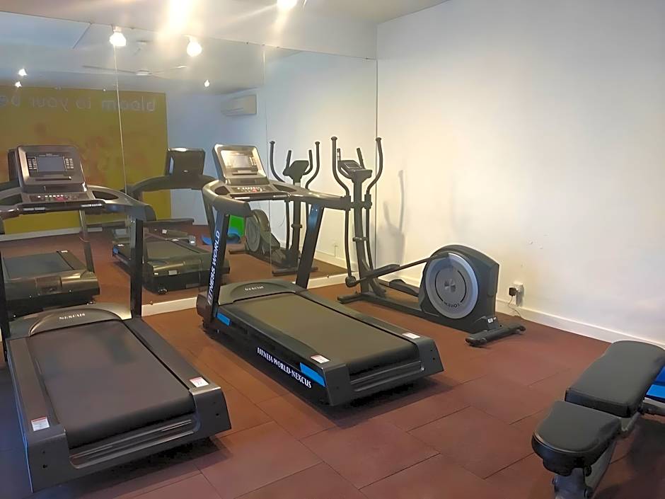 bloom Boutique I Signature Towers