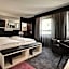 Hotel Bliss