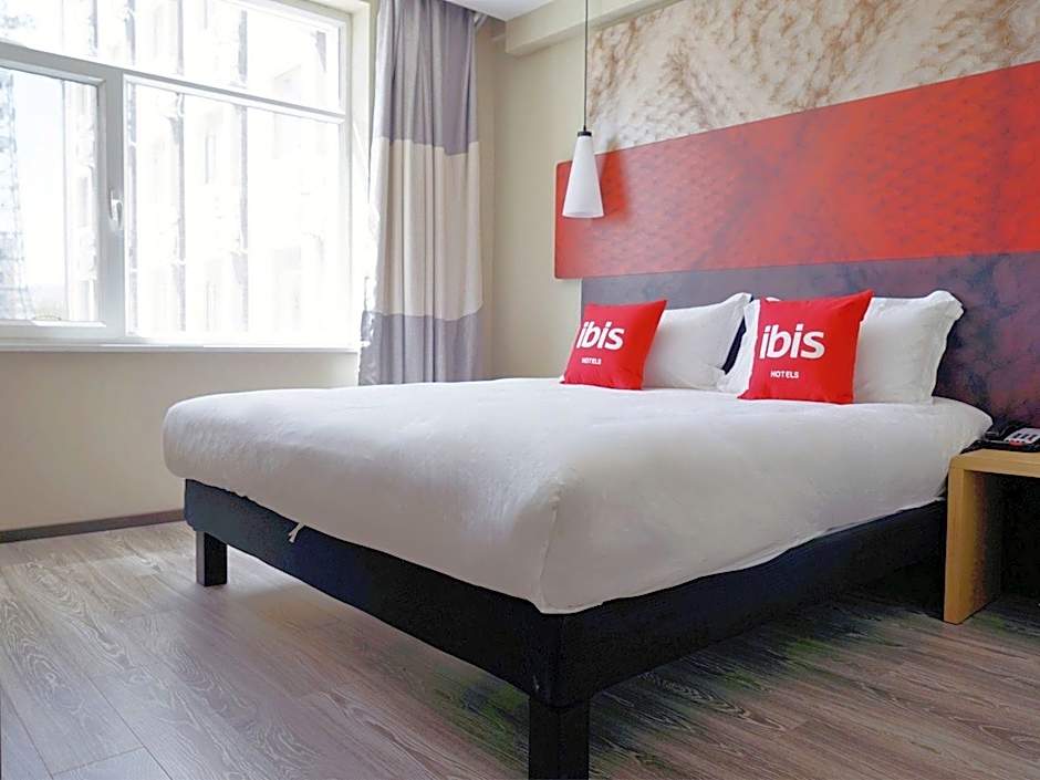 ibis Jiayuguan Railway Station Hotel