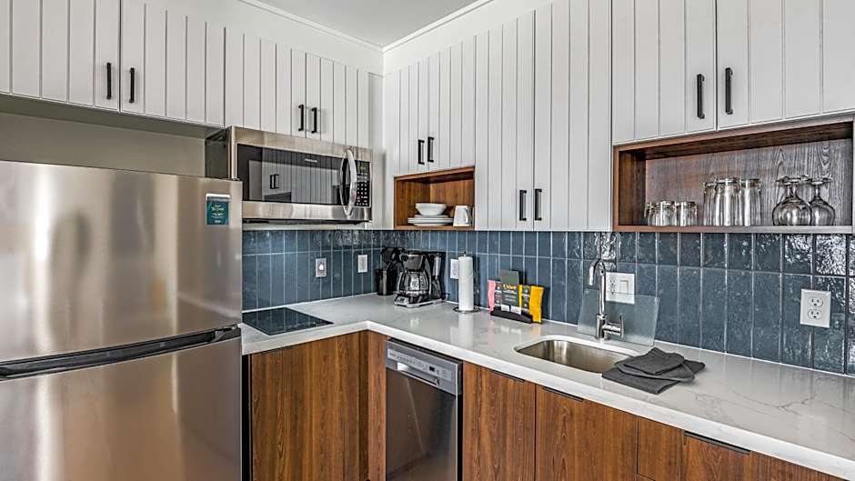 Staybridge Suites Dallas Market Ctr Love Field by IHG