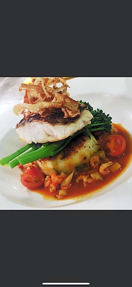 Greyhound Country Inn