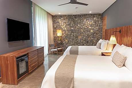 Two-Bedroom Villa with King and Two Queen Beds