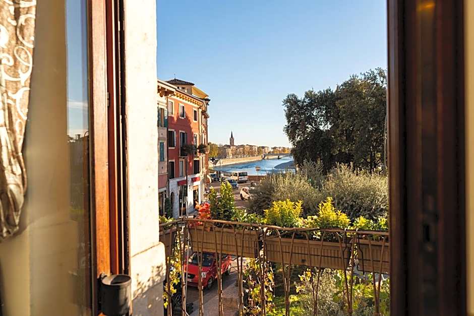La finestra sul Ponte by Postcardsfrom