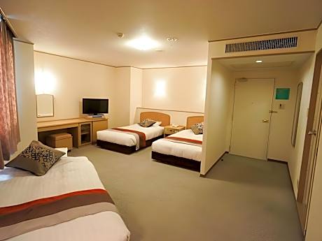 Standard Triple Room - Non-Smoking