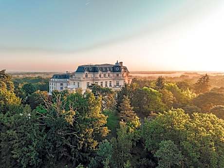 InterContinental Hotels Chantilly Chateau Mont Royal By IHG