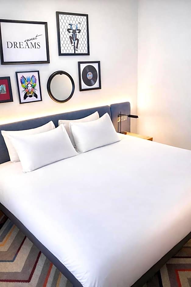 Hampton by Hilton Bath City