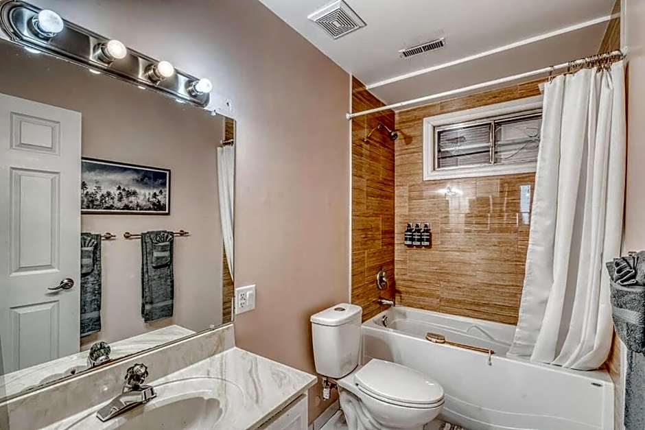 Boho Retreat w/King Bed on Bow River Pathway