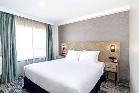 Grand Suite, 1 King Bed, Sofa Bed, Kitchenette