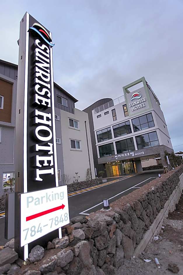 Sunrise Hotel Seopjikoji