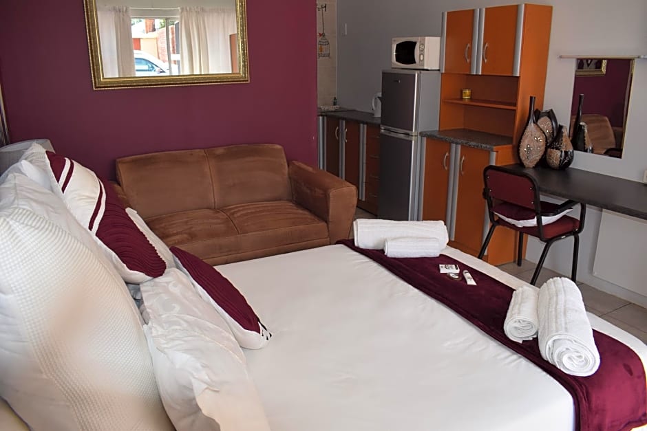 Oppi Hoek Guest House